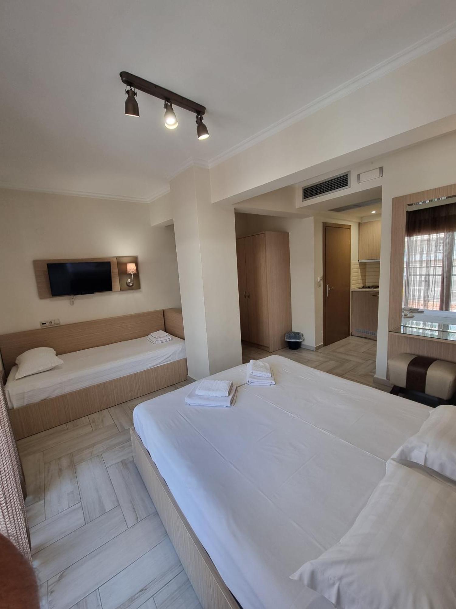 Sissy'S Boutique Apartments Paralia Katerinis Ngoại thất bức ảnh